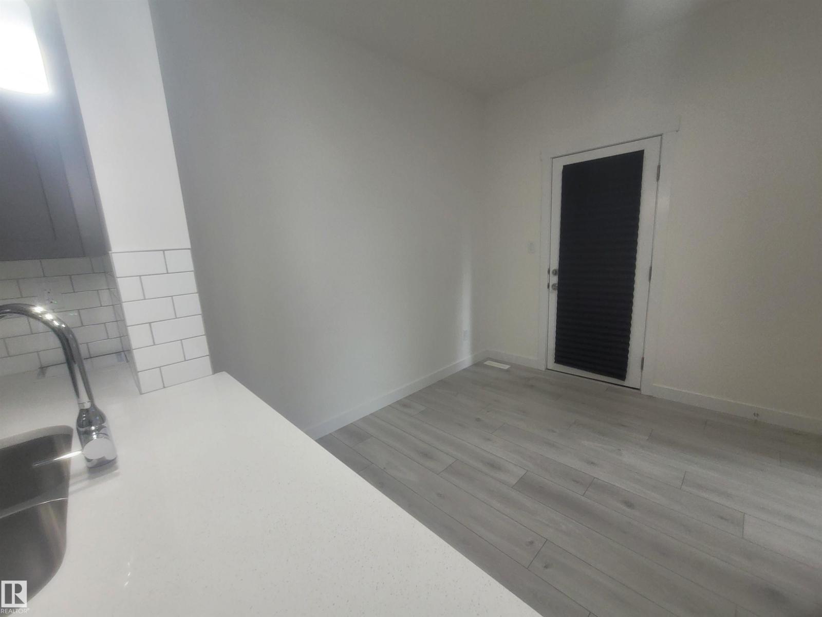 #48 2710 66 ST SW - 10