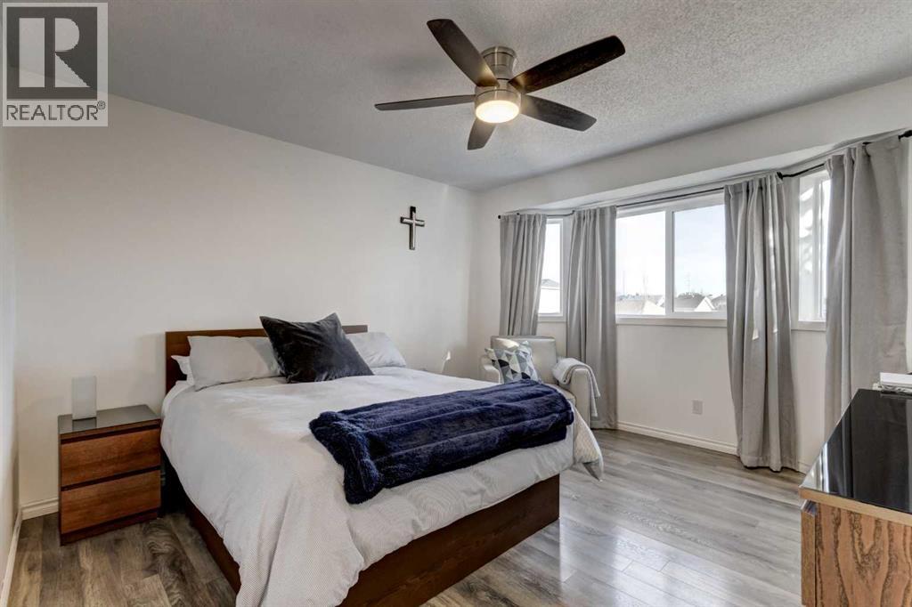 Single Family House for Sale in  Rivercrest Circle SE Riverbend Calgary 