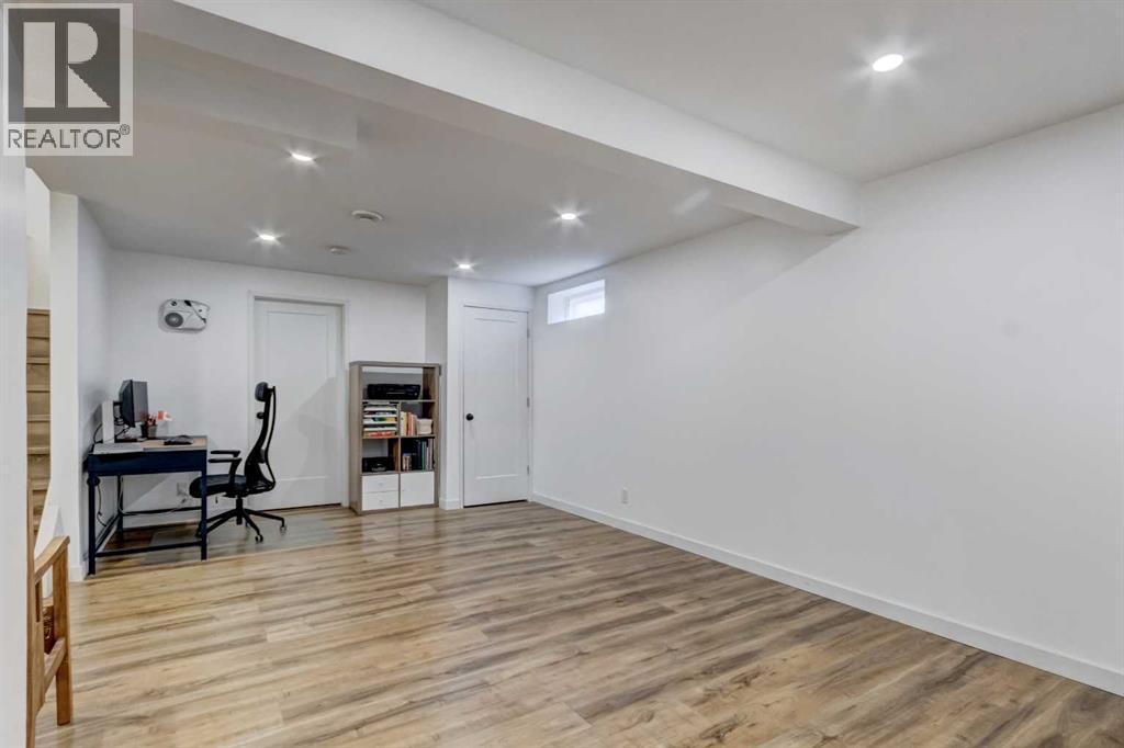 Single Family House for Sale in  Rivercrest Circle SE Riverbend Calgary 