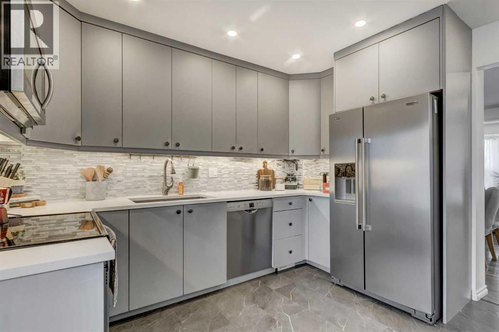 Single Family House for Sale in  Rivercrest Circle SE Riverbend Calgary 