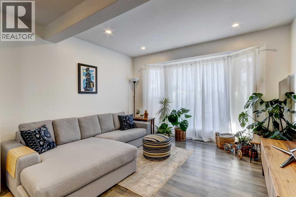 Single Family House for Sale in  Rivercrest Circle SE Riverbend Calgary 