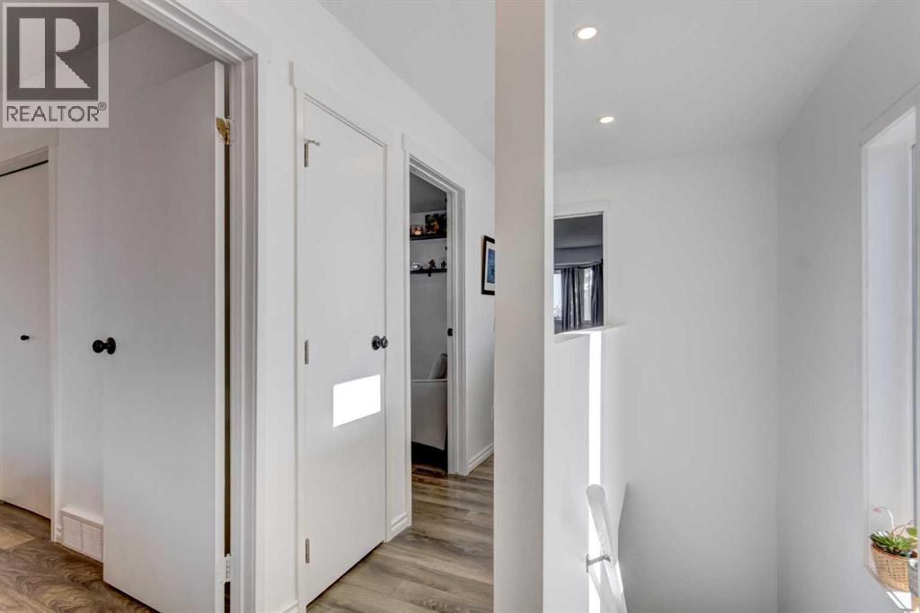 Single Family House for Sale in  Rivercrest Circle SE Riverbend Calgary 