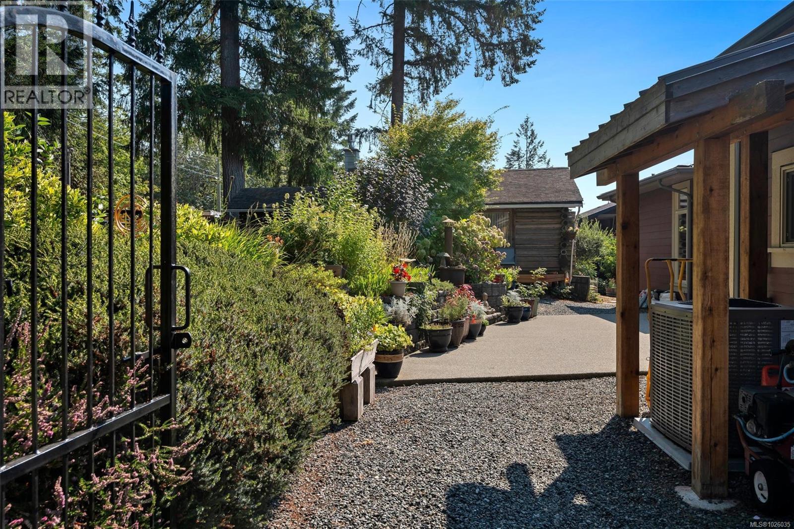 1870 Munsie Rd, Shawnigan Lake