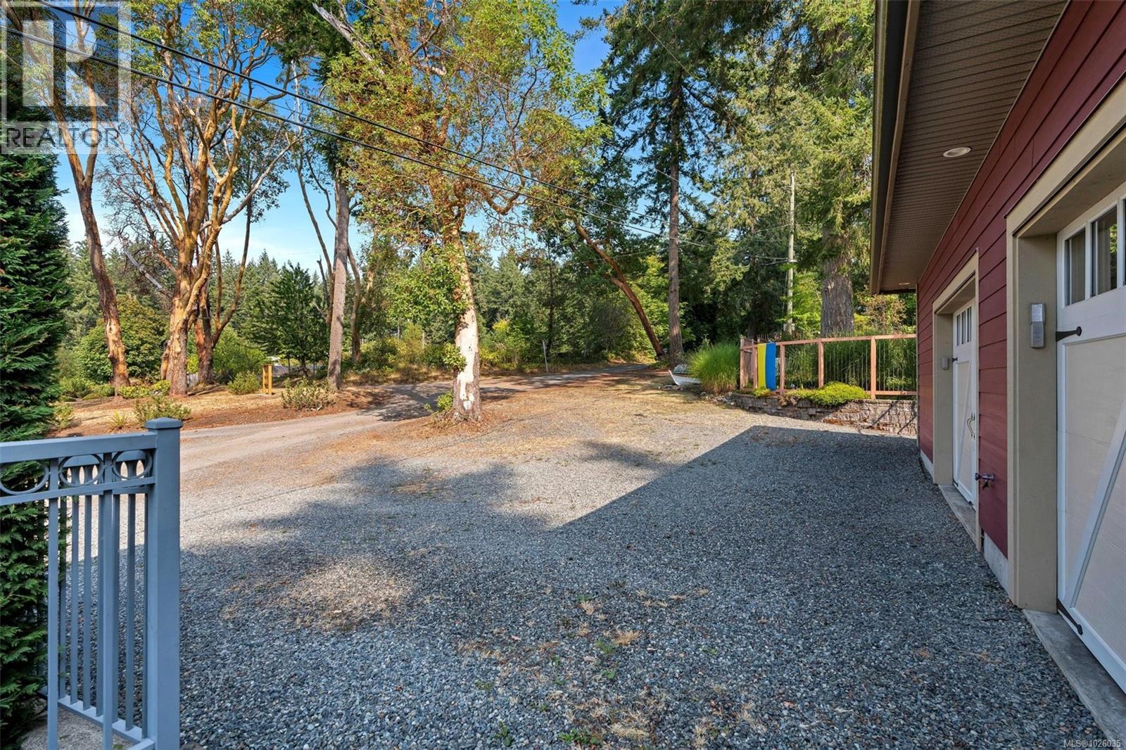 1870 Munsie Rd - 77