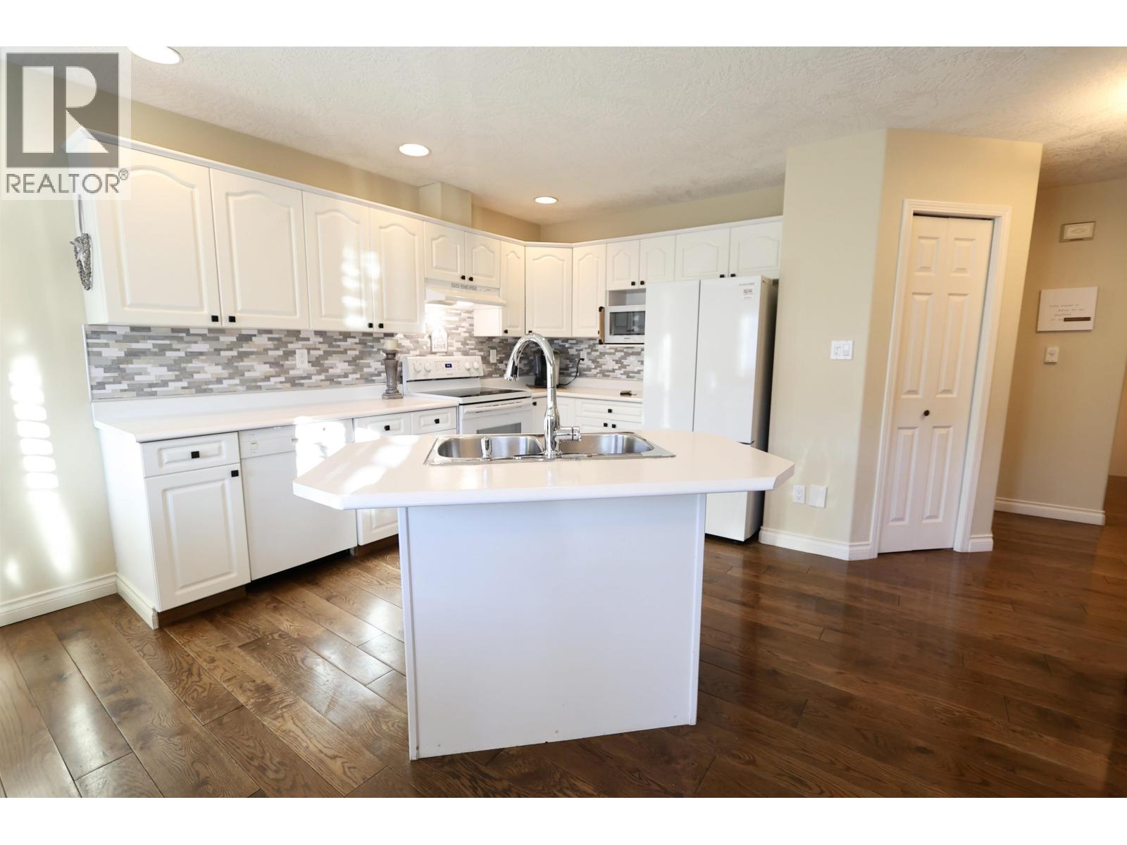 147 6807 WESTGATE AVENUE, Prince George