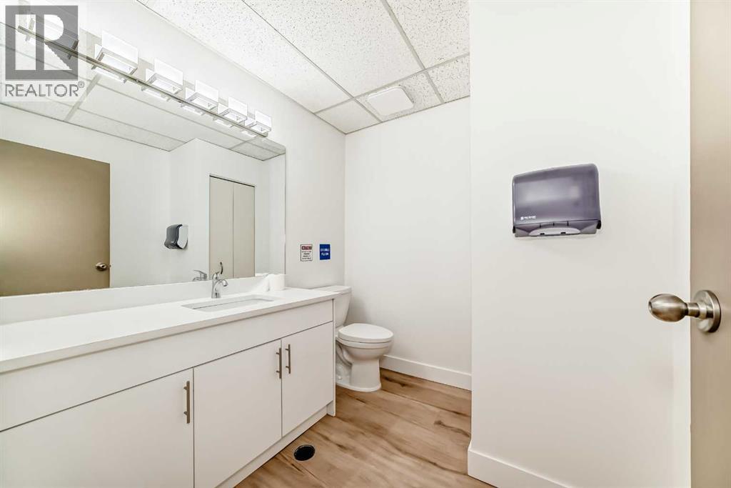 Office for Sale in Lower   Avenue NW Hillhurst Calgary 