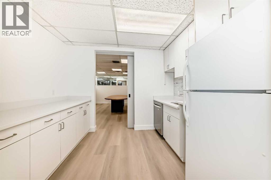 Office for Sale in Lower   Avenue NW Hillhurst Calgary 