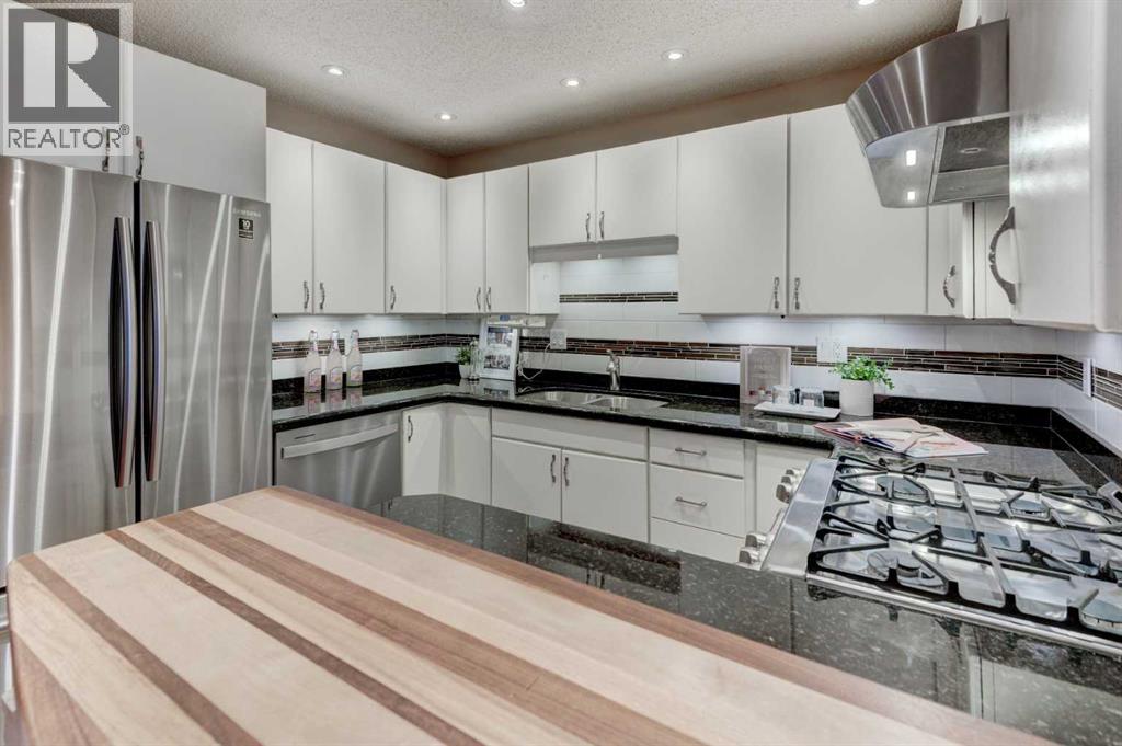 Single Family House for Sale in    Street SW Woodbine Calgary 