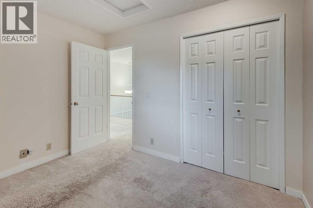 Single Family House for Sale in    Street SW Woodbine Calgary 