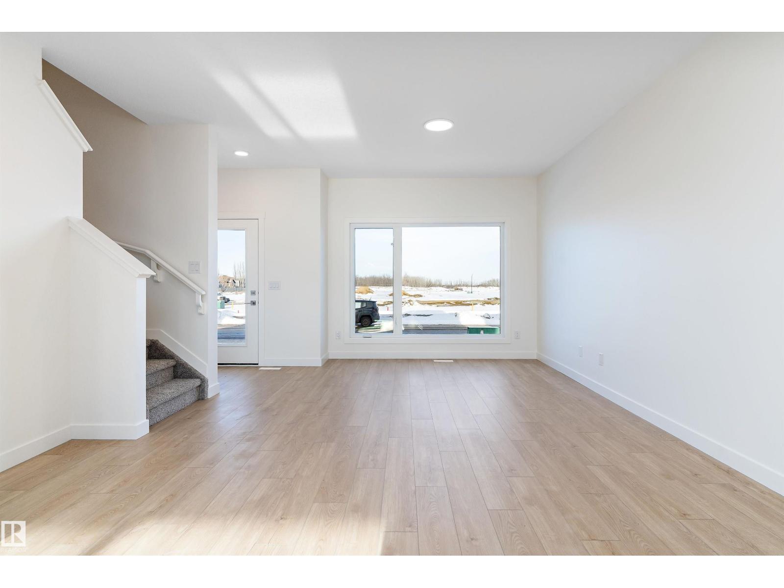 436 176 AV NE, Edmonton