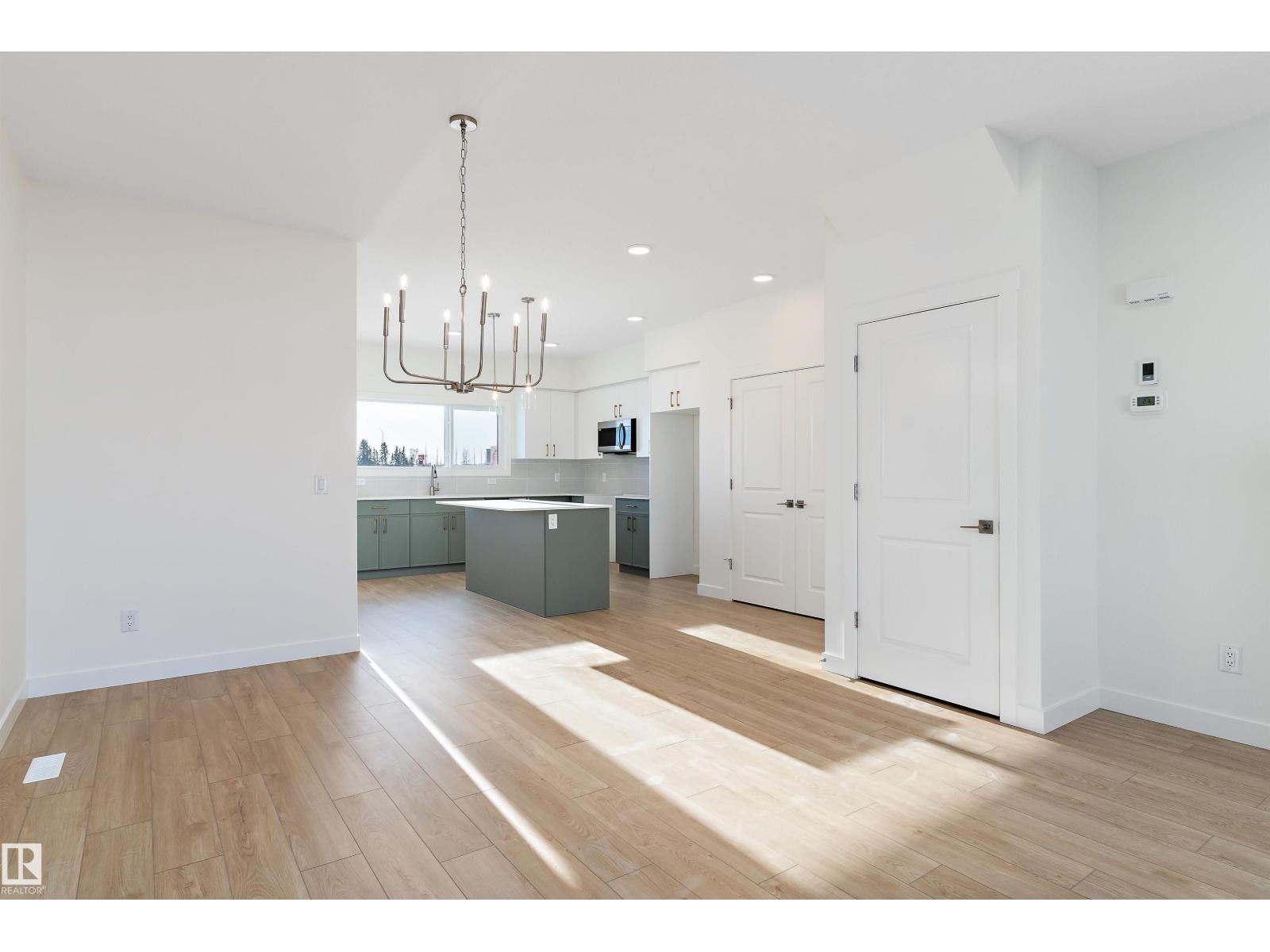 436 176 AV NE, Edmonton