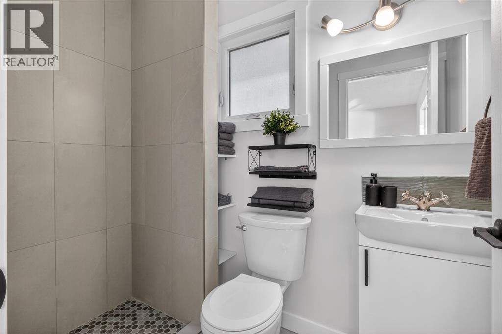 Single Family House Bungalow for Sale in  Lynnover Place SE Ogden Calgary 