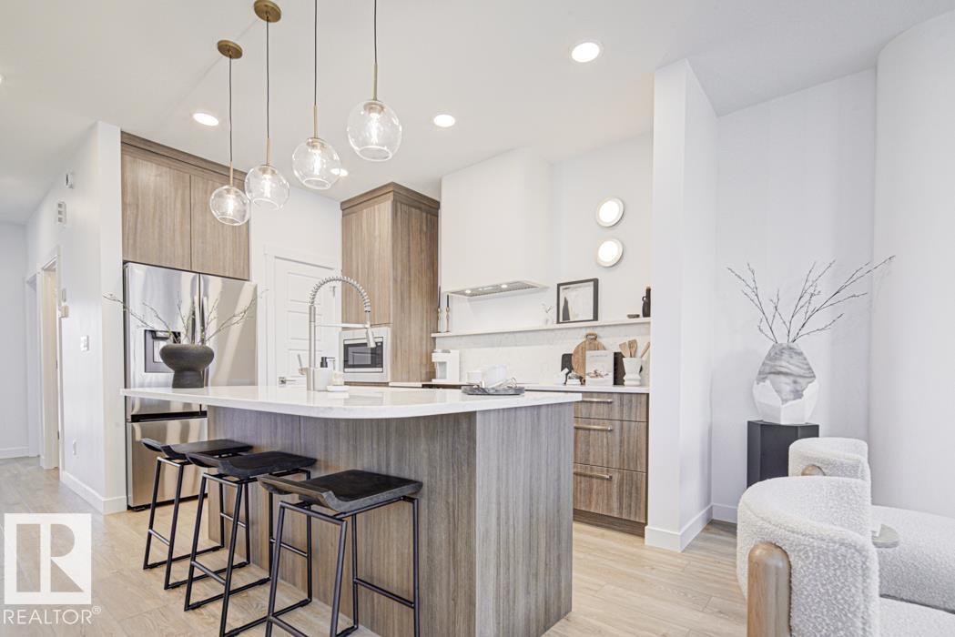 20707 43 AV NW, Edmonton