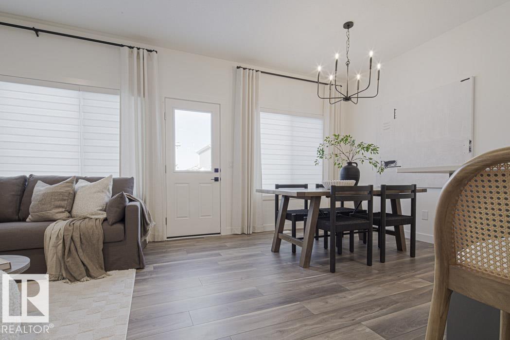 926 18 AV NW, Edmonton