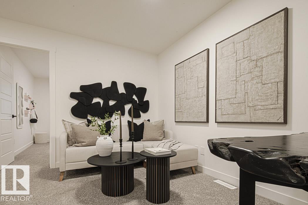 926 18 AV NW, Edmonton