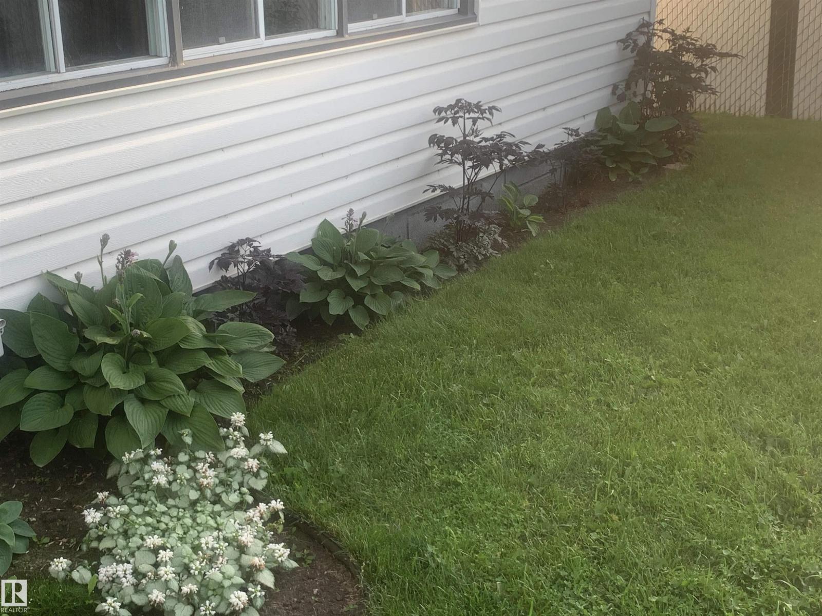 65 MISSION AV, St. Albert