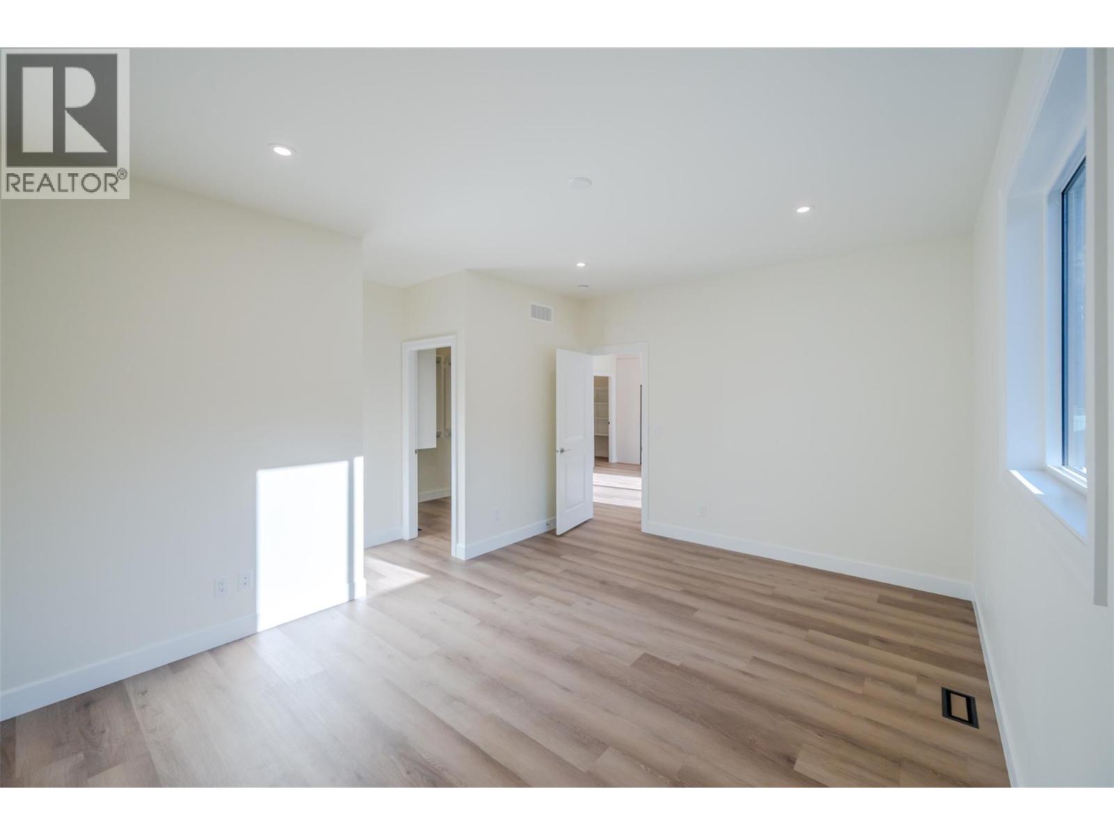 255 Bentgrass Avenue, Oliver