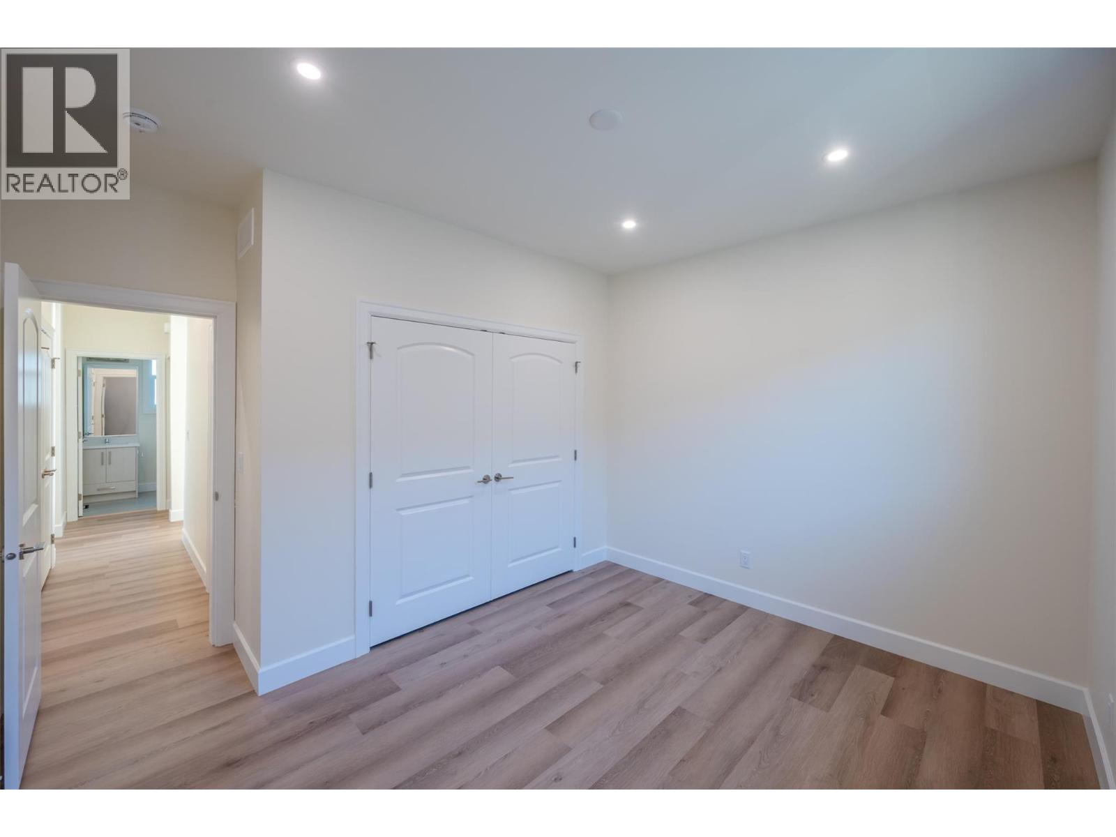 255 Bentgrass Avenue, Oliver