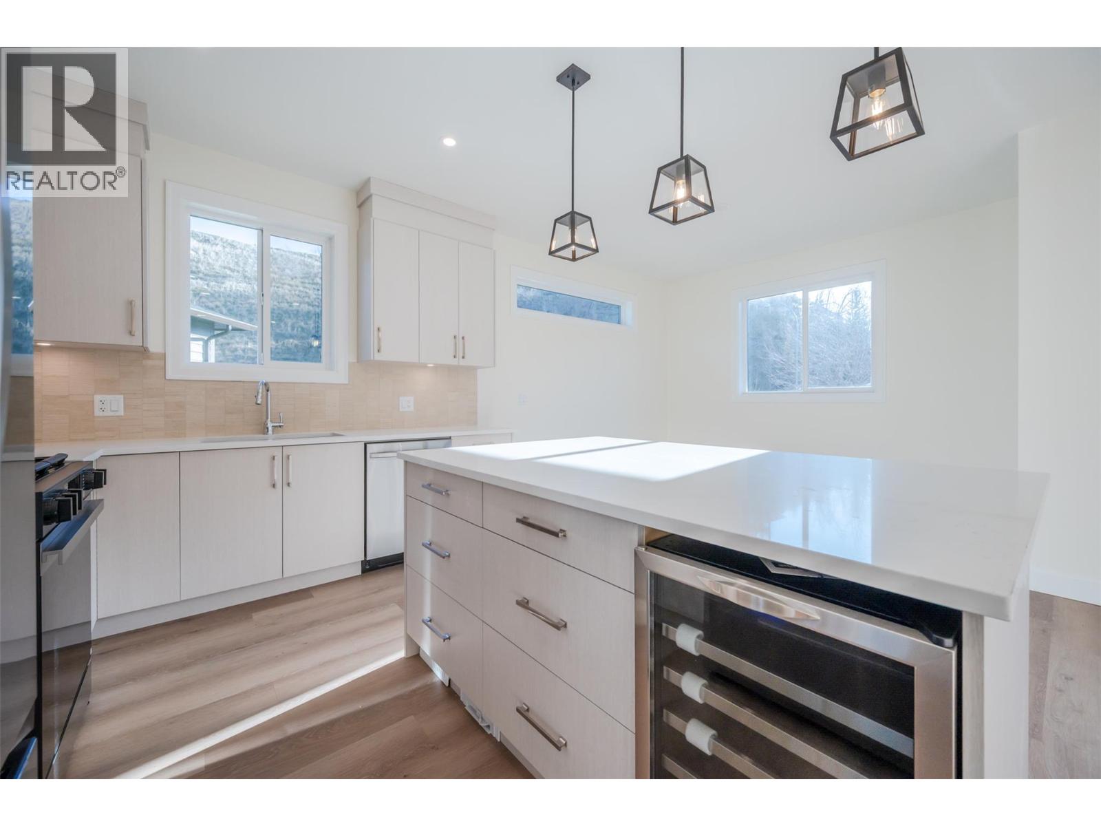 255 Bentgrass Avenue, Oliver