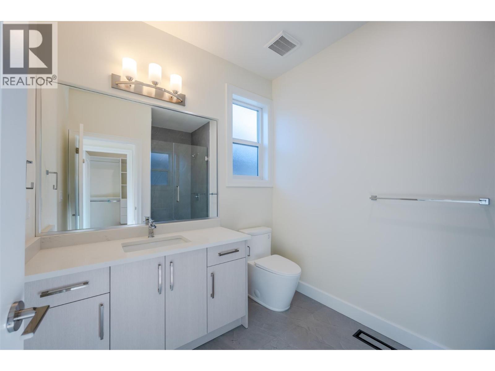 255 Bentgrass Avenue, Oliver