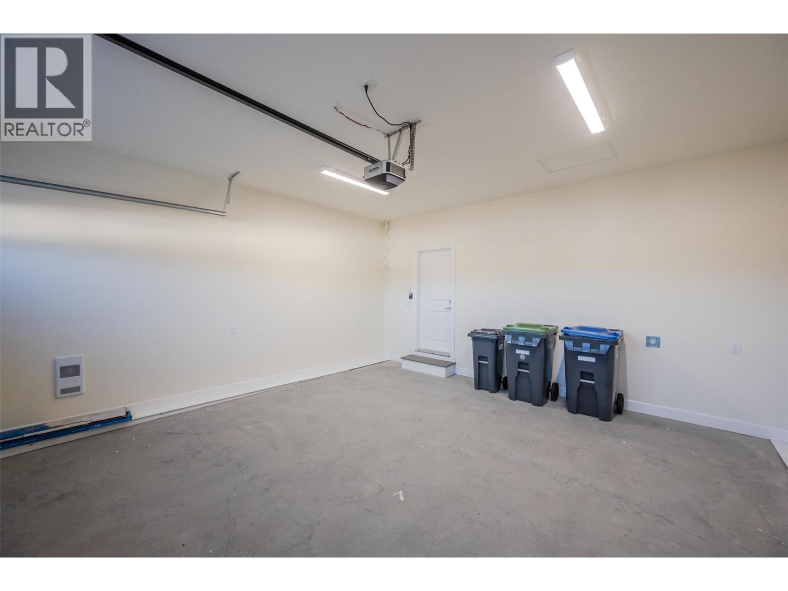 255 Bentgrass Avenue, Oliver