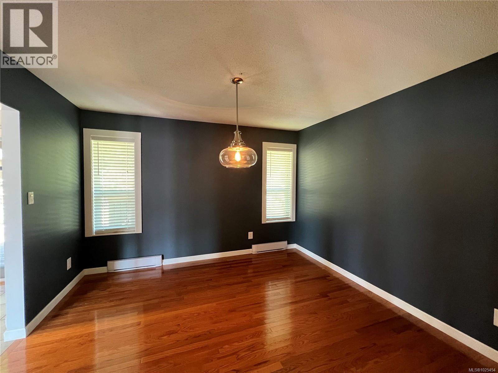 492 CEDAR Cres, Gold River