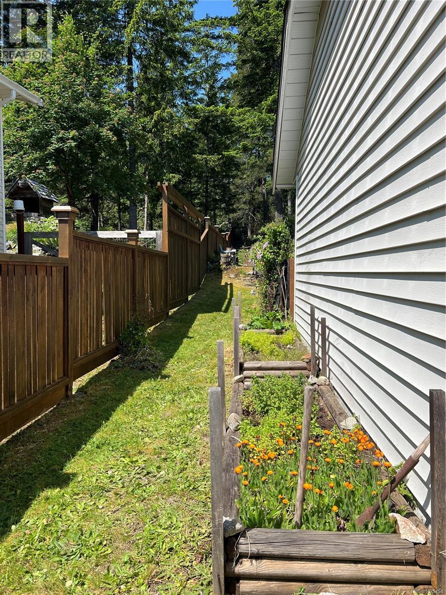 492 CEDAR Cres, Gold River