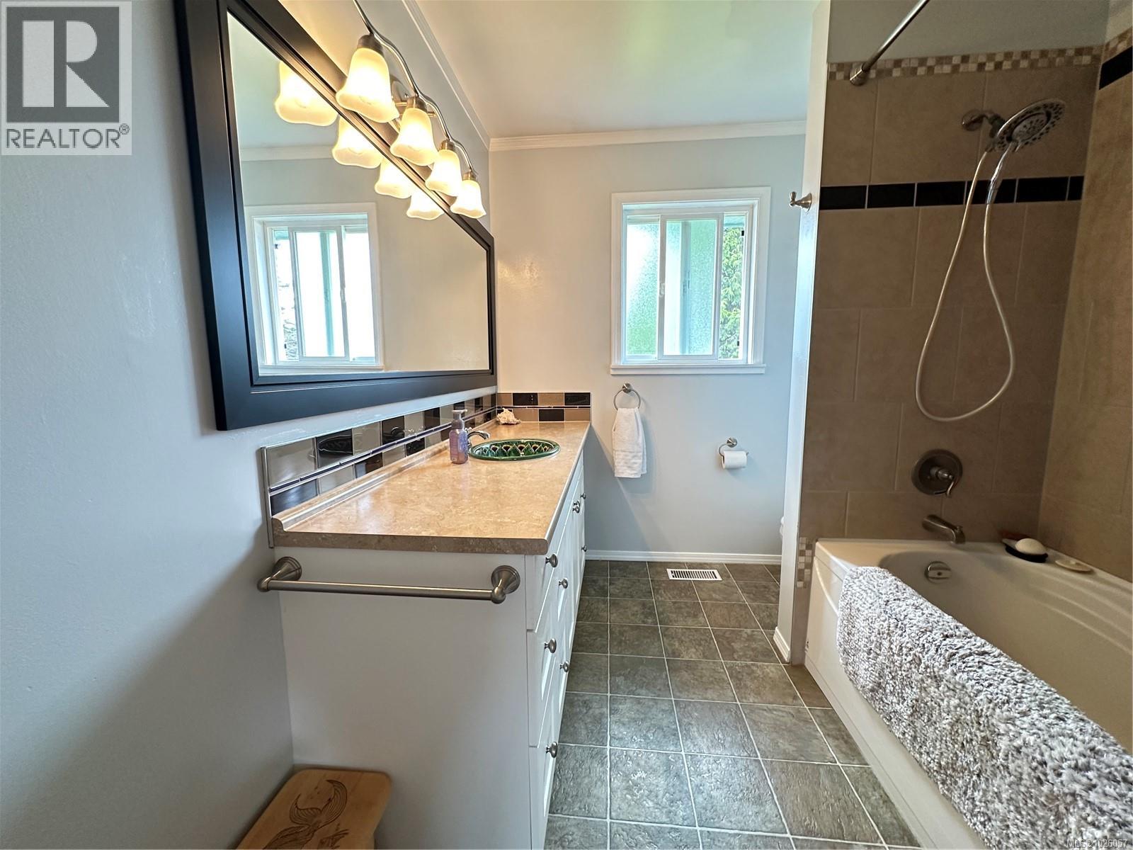 2365 Catala Pl, Port McNeill