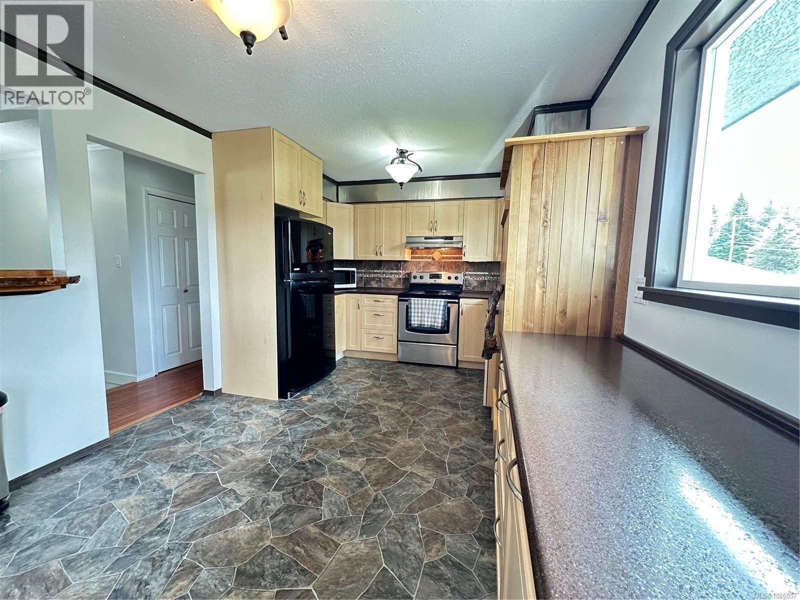 2365 Catala Pl - Photo 5 of 15, Port McNeill, British Columbia