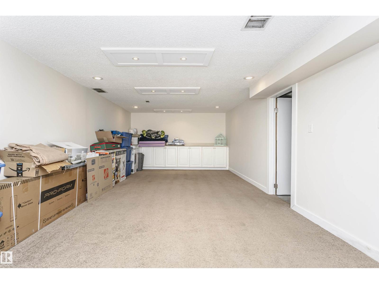 136 Garden RD, St. Albert