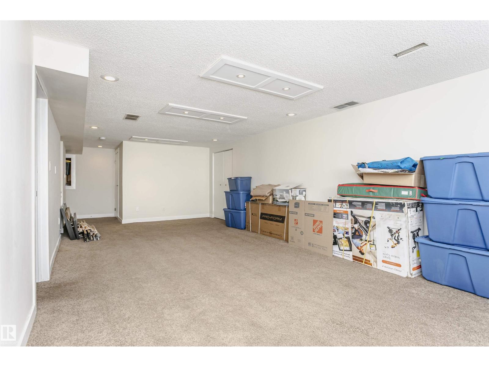 136 Garden RD, St. Albert