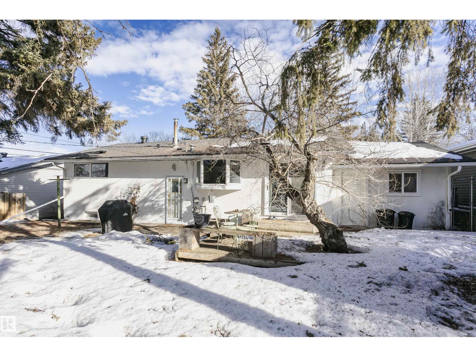 136 Garden RD, St. Albert