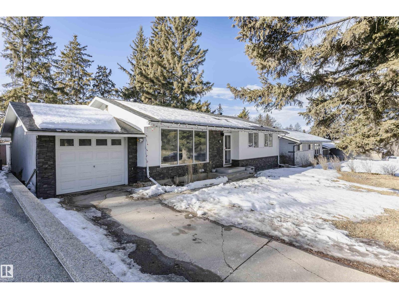 136 Garden RD, St. Albert