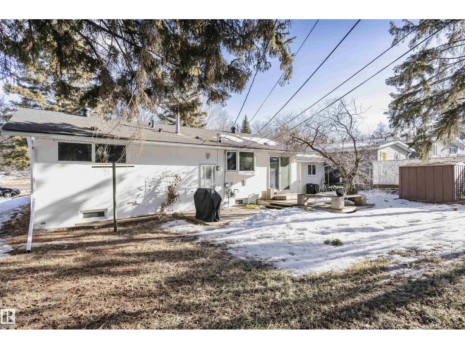 136 Garden RD, St. Albert
