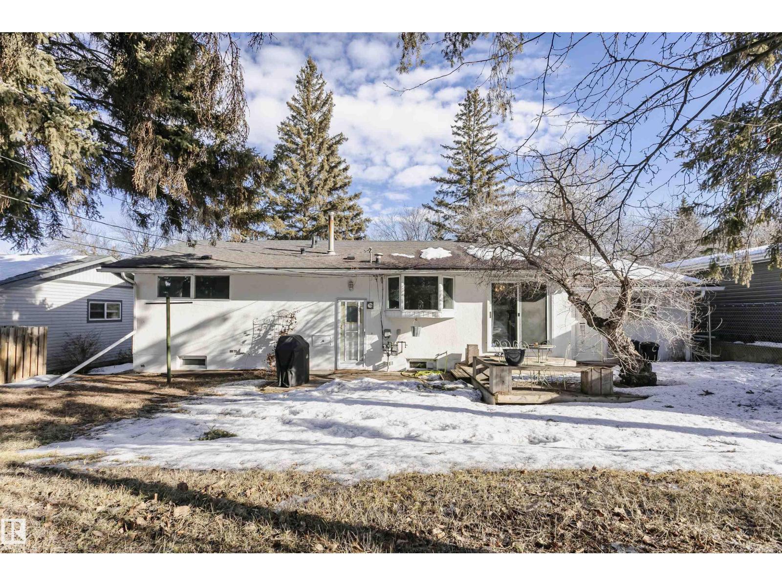 136 Garden RD, St. Albert