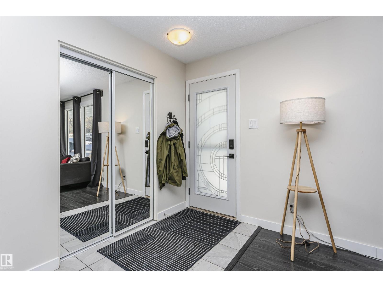 136 Garden RD, St. Albert