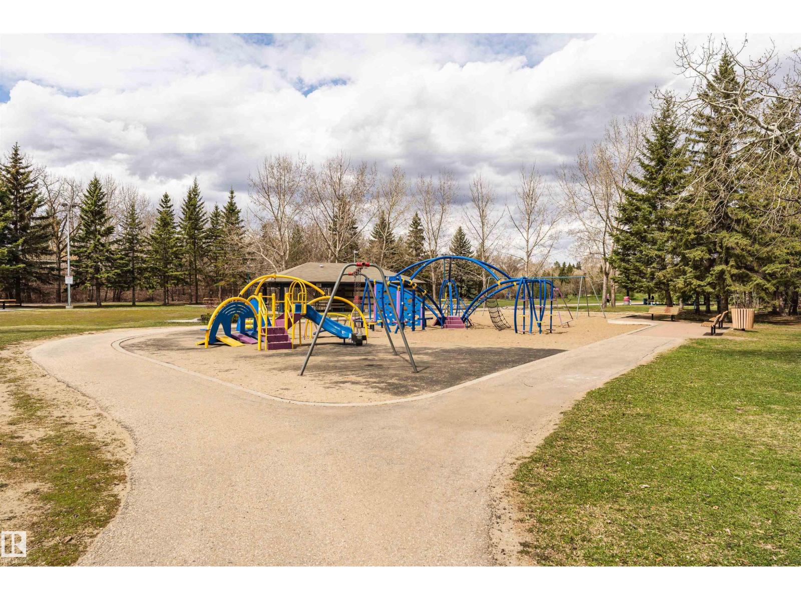 136 Garden RD, St. Albert