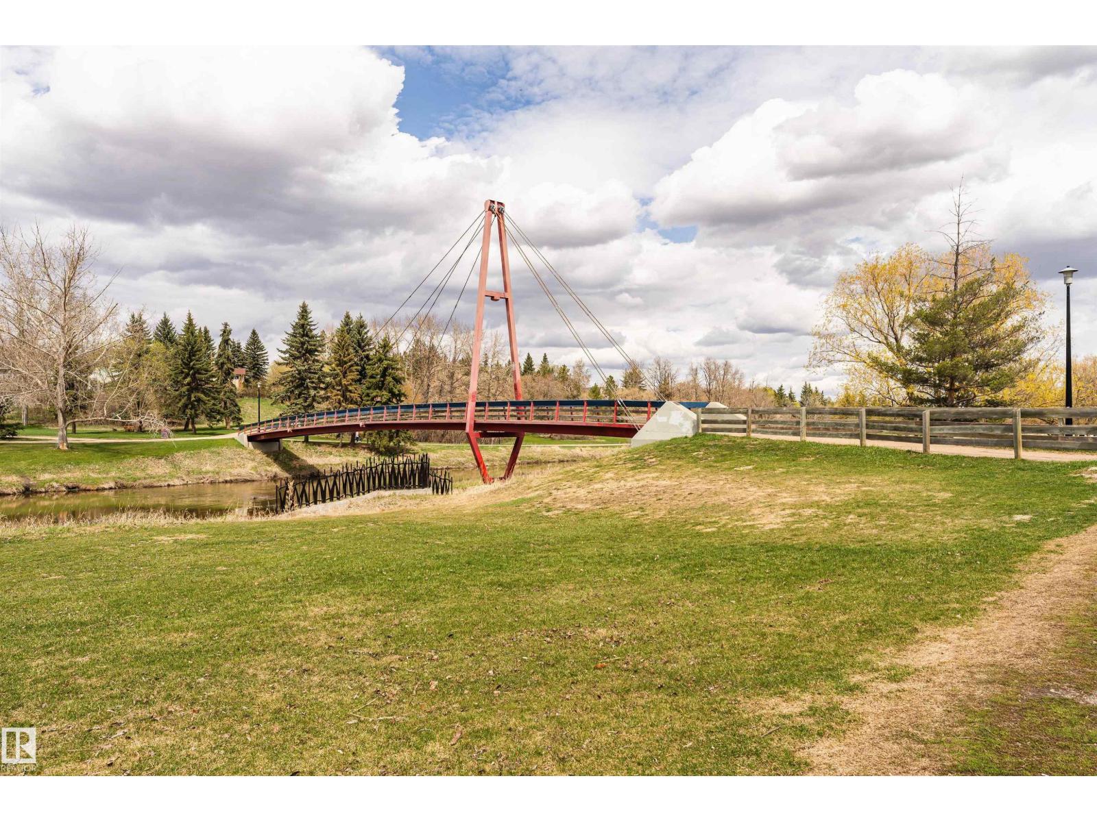 136 Garden RD, St. Albert