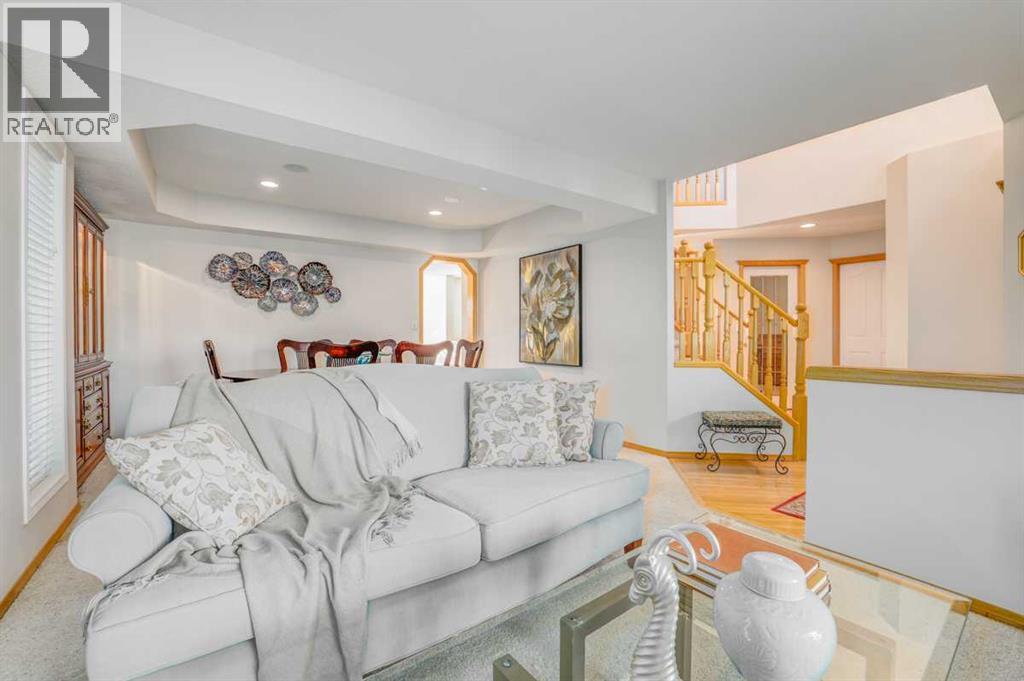 Single Family House for Sale in  Chapala Terrace SE Chaparral Calgary 