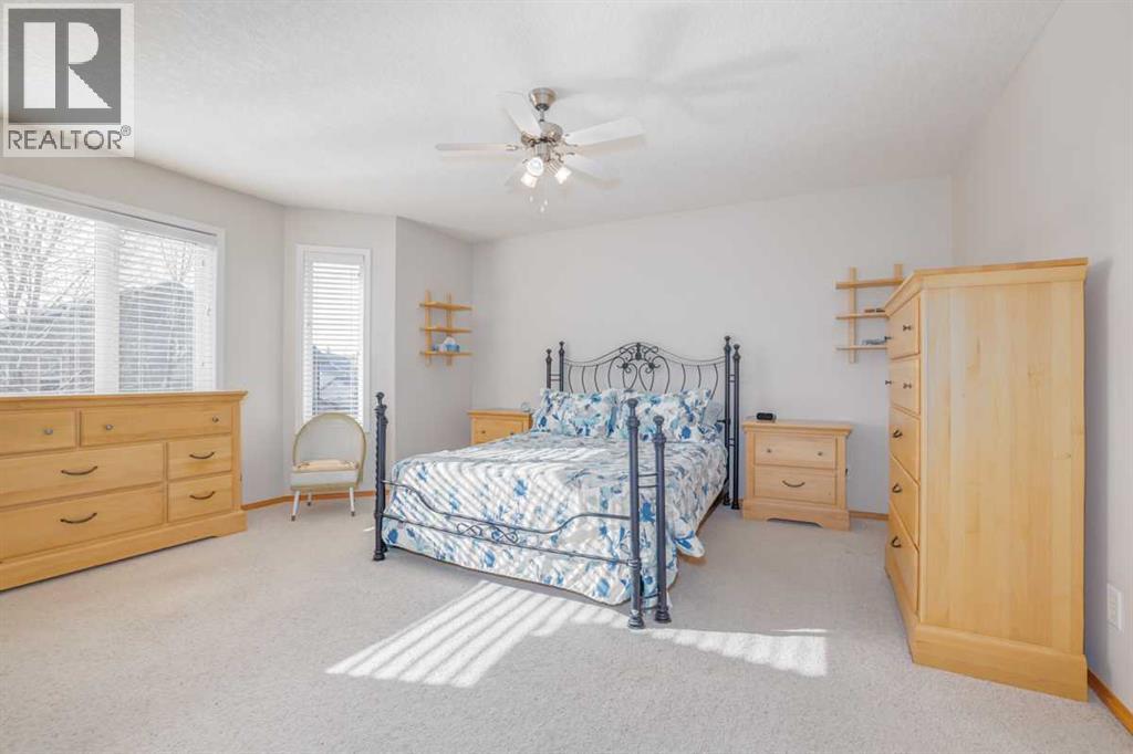 Single Family House for Sale in  Chapala Terrace SE Chaparral Calgary 