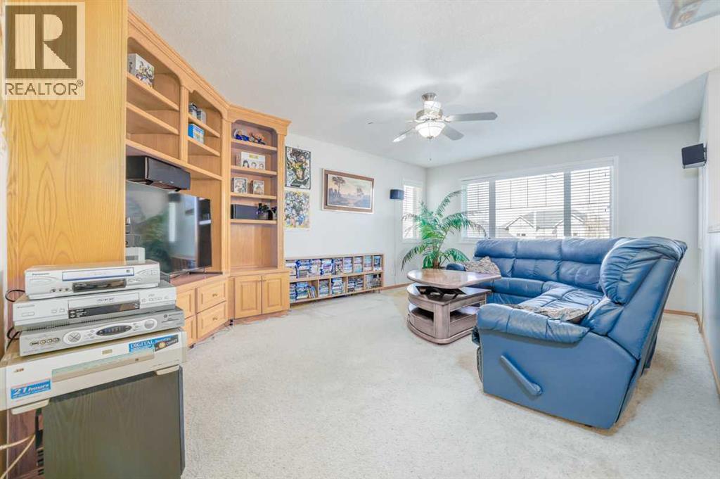 Single Family House for Sale in  Chapala Terrace SE Chaparral Calgary 