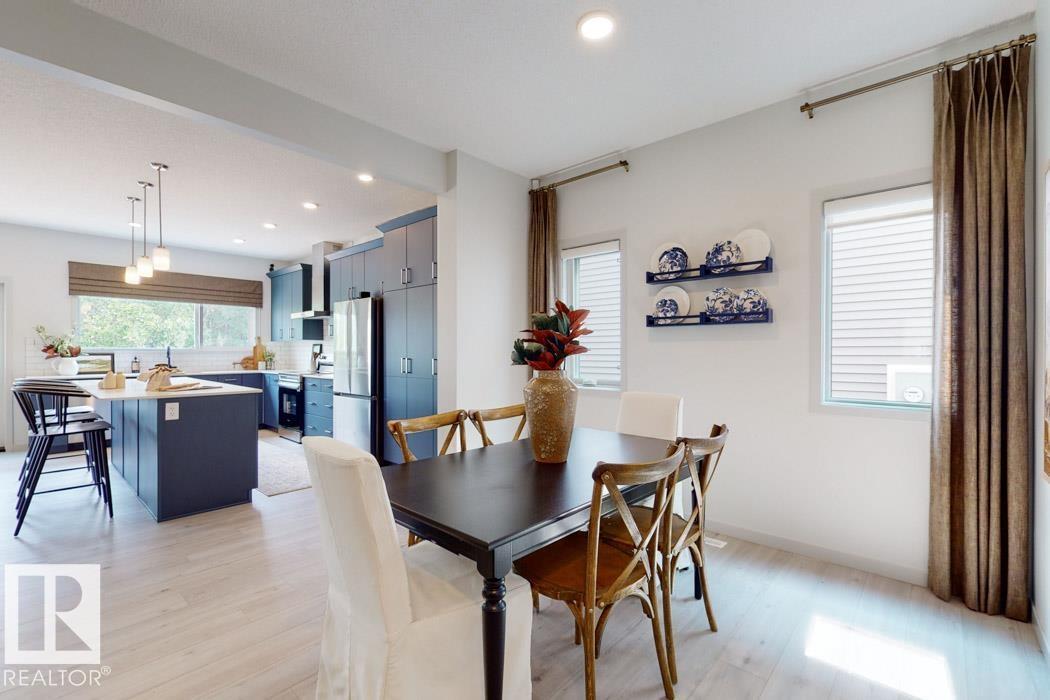 2519 210 ST NW, Edmonton