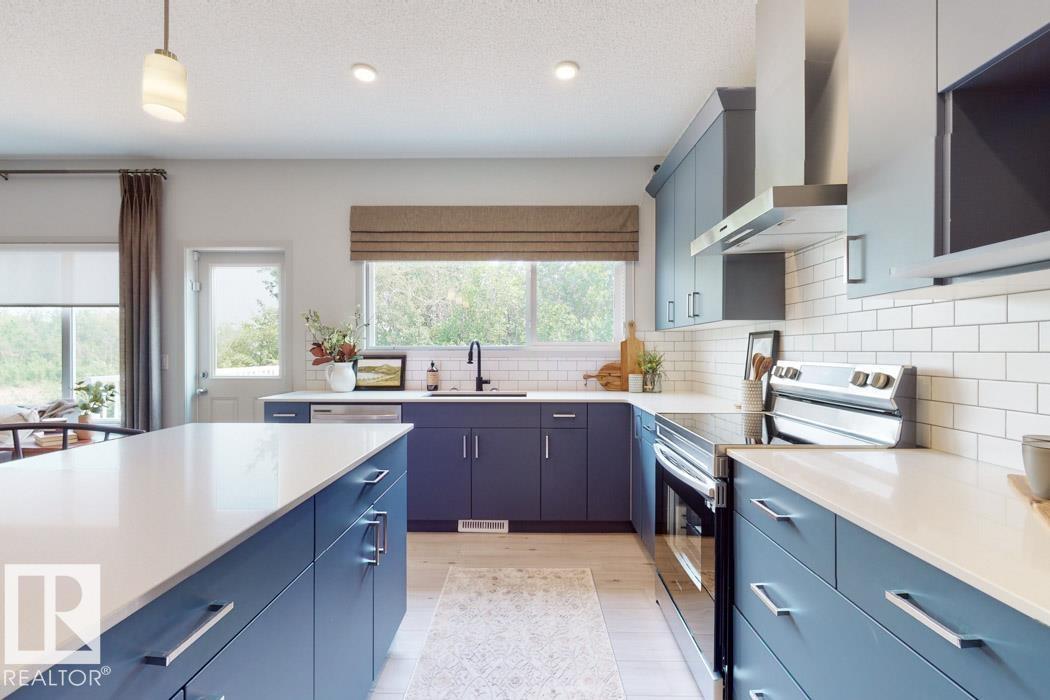 2519 210 ST NW, Edmonton