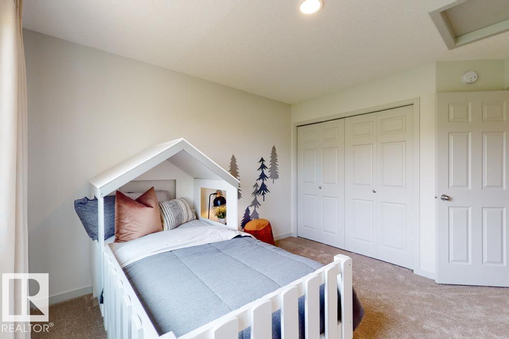 2519 210 ST NW, Edmonton