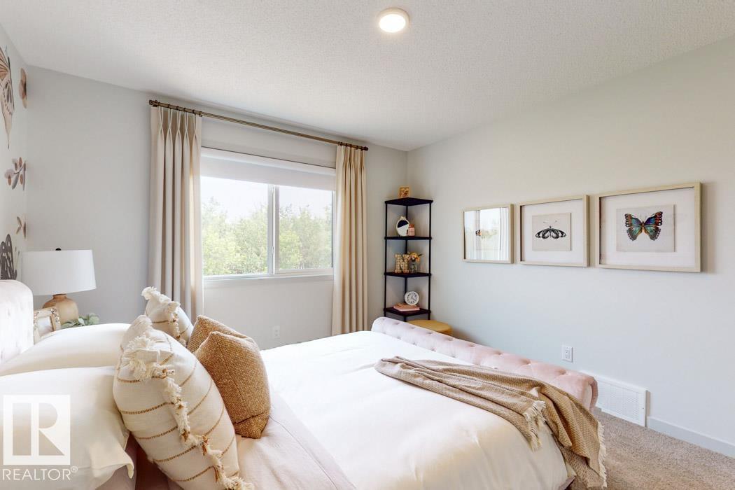 2519 210 ST NW, Edmonton