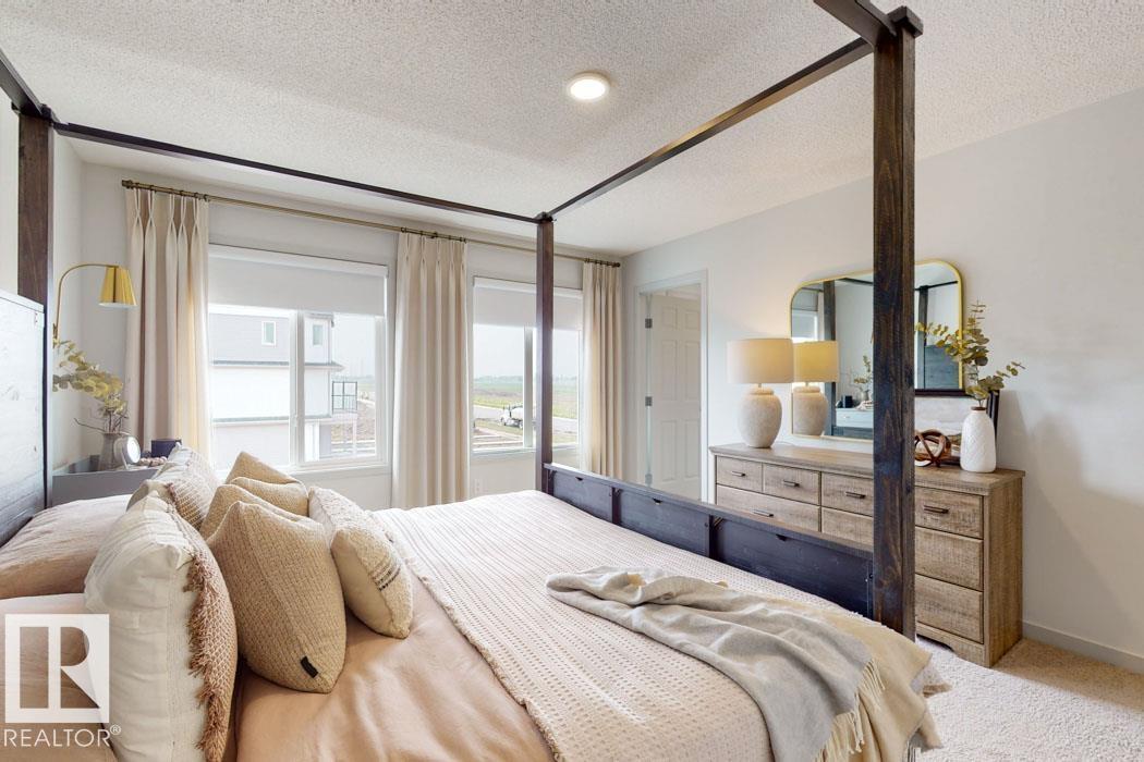 2519 210 ST NW, Edmonton