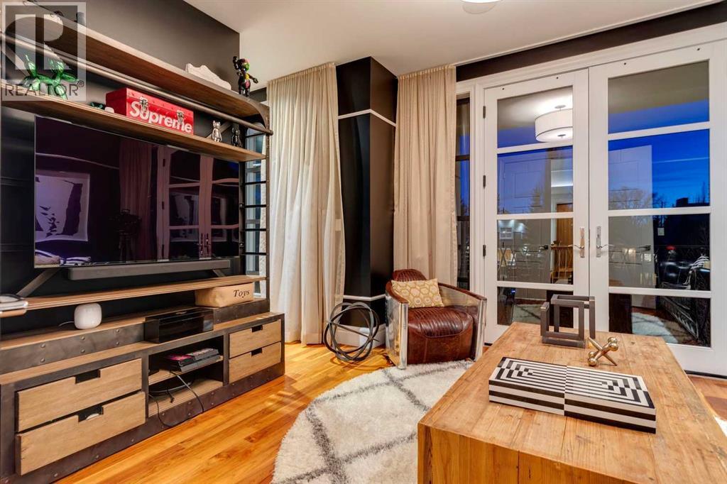 Single Family House for Sale in  Premier Way SW Upper Mount Royal Calgary 