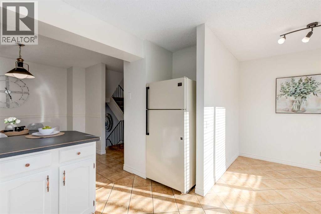 Single Family House 5 Level for Sale in  Point Drive NW Point McKay Calgary 