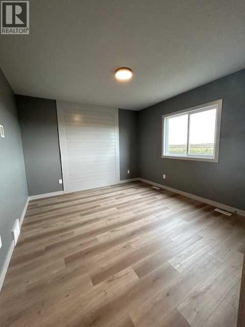 Single Family House Bi-level for Sale in   Avenue Westgate Grande Prairie 