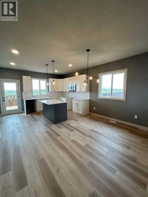 Single Family House Bi-level for Sale in   Avenue Westgate Grande Prairie 